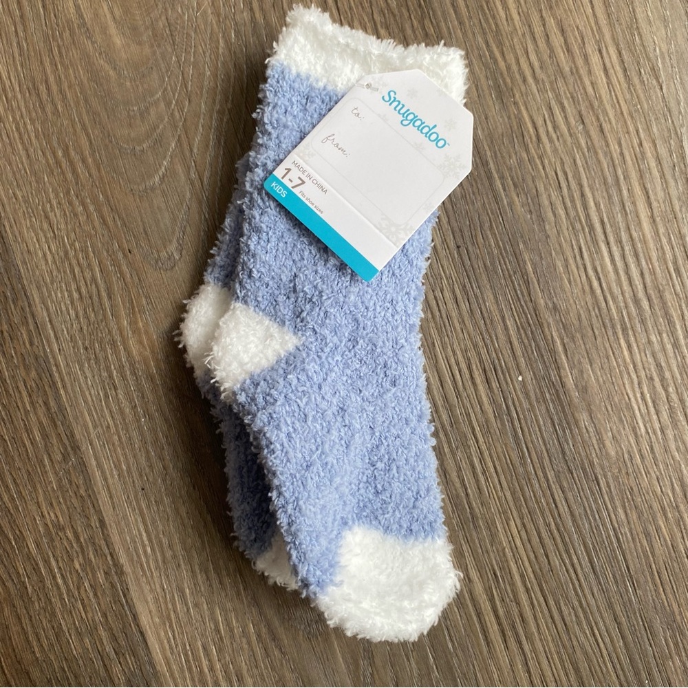 Snugadoo Blue and White Fuzzy Socks